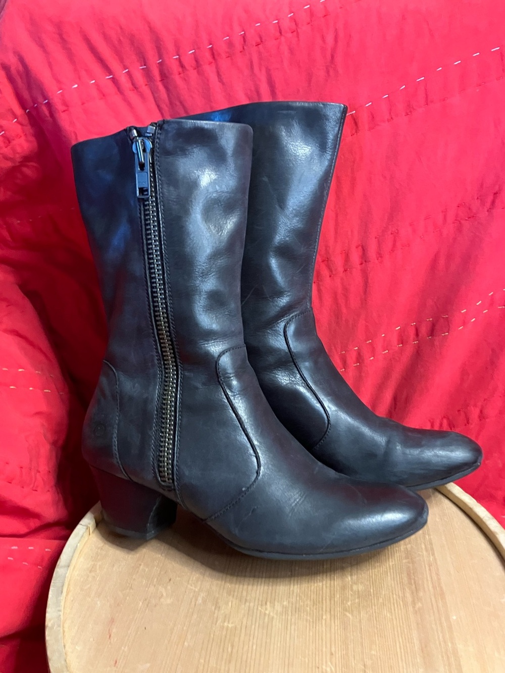 Born Low Heel Outside Zip on Boot Gelsey Black Leather Size US 9.5
